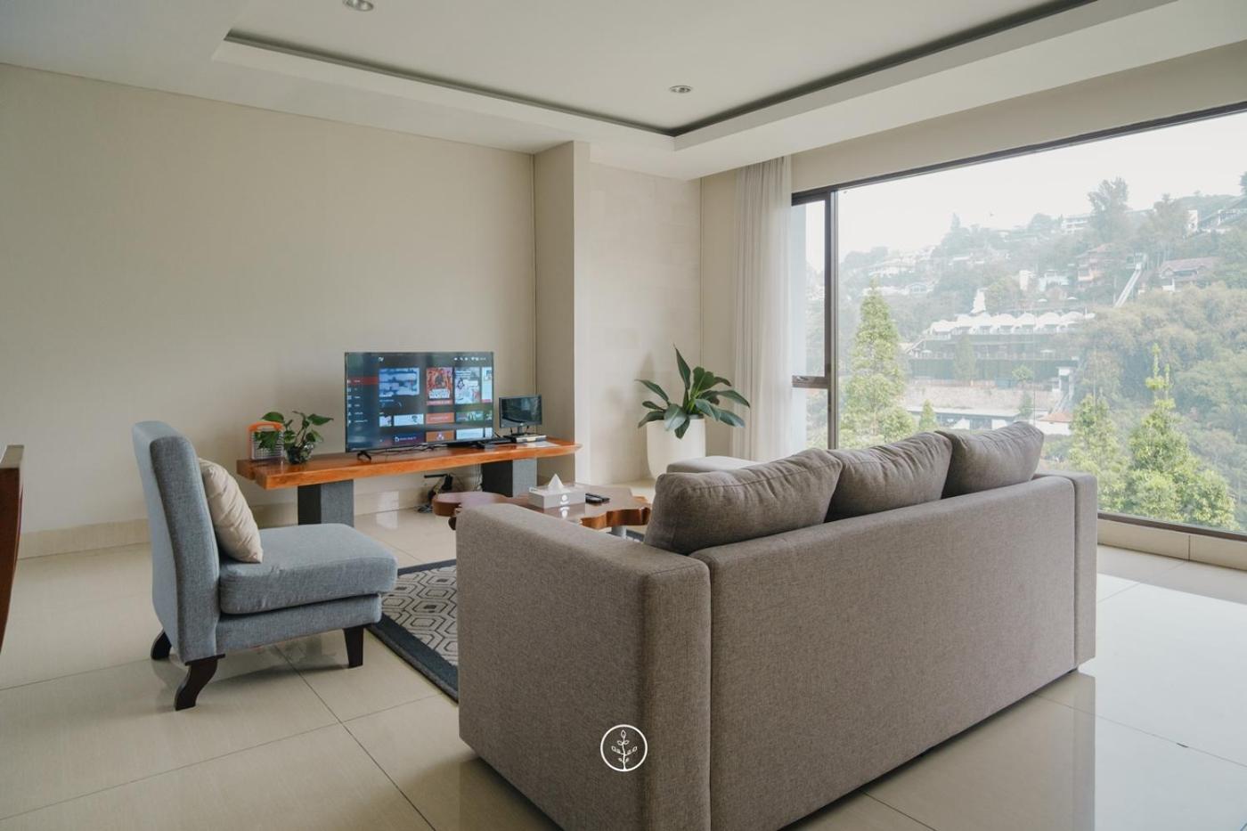 Tulip Hill View Villa 5 Bedrooms With A Private Swimming Pool Bandung Exterior foto